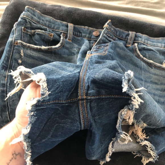 New High Rise Mom Short - Picture 3 of 4